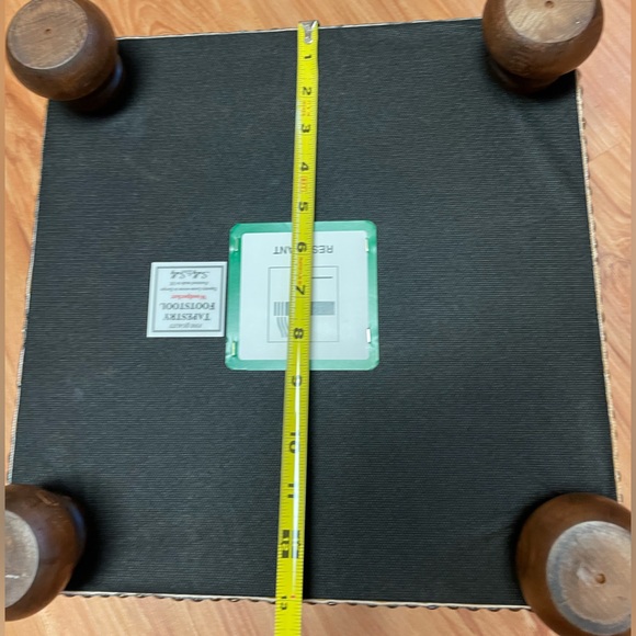 Scully & Scully Fine Quality Tapestry Footstool Woodpecker Brand New NWT - Picture 8 of 13